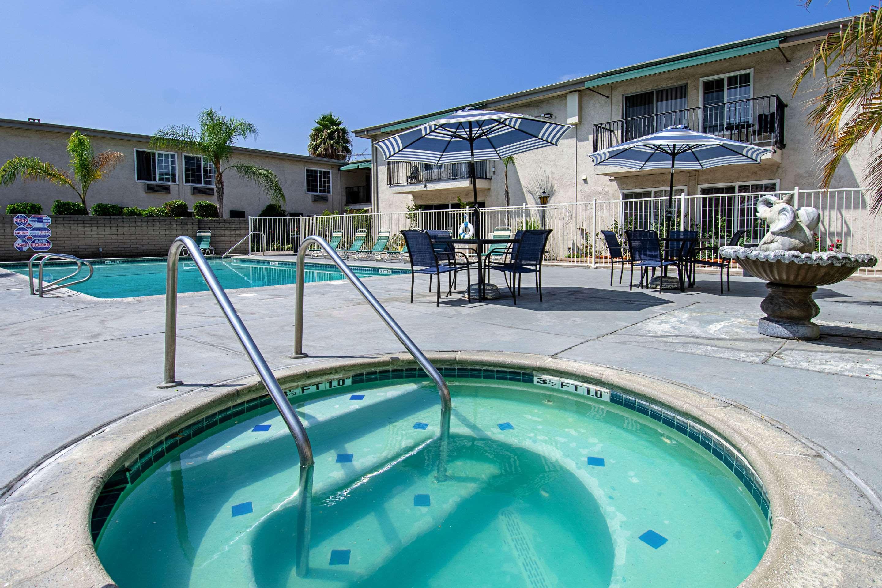 Rodeway Inn Near Maingate Knott'S Buena Park Exterior foto